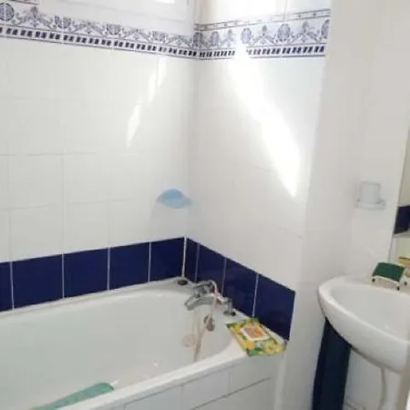6 Pers, 2 Chambres, Piscine Et Parking Proche Mer - Ref, Ami15 * Agde